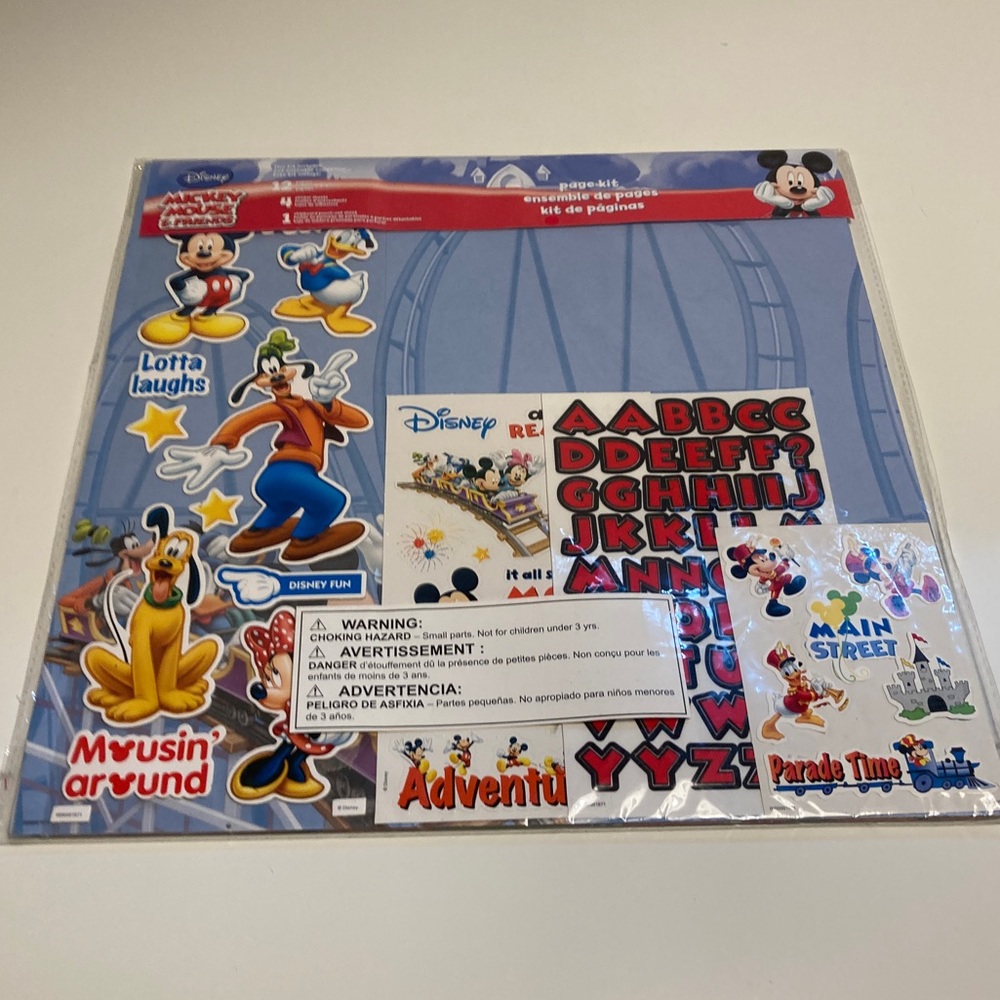 Scrapbooking kit - Mickey Mouse